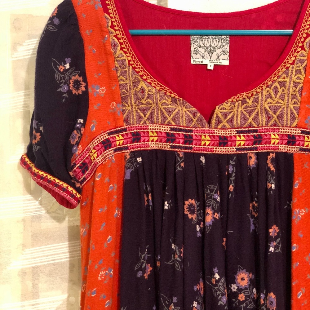 Floral Embroidered Tunic Shirt - Picture 2 of 7